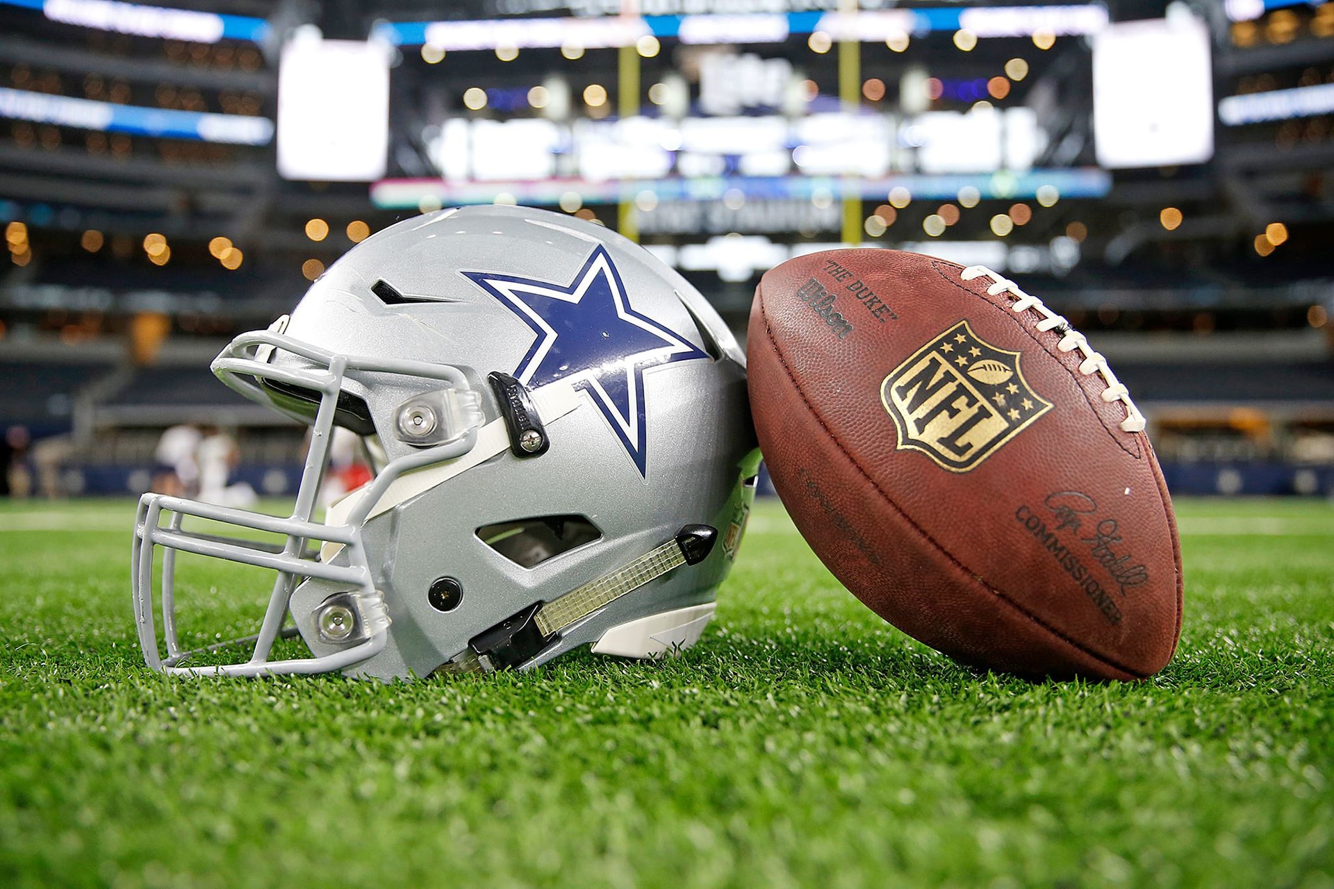 Among the Top 3 Football Teams, Dallas Cowboys Leads with NFL Hispanic Fans